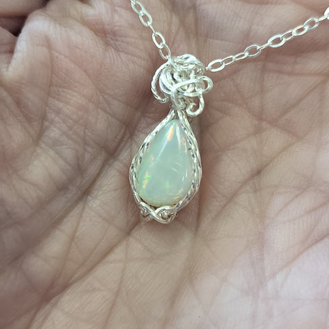 Welo Opal Pendant