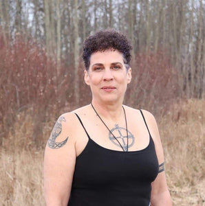 Tarot Readings - Lynn Is In - June 18th