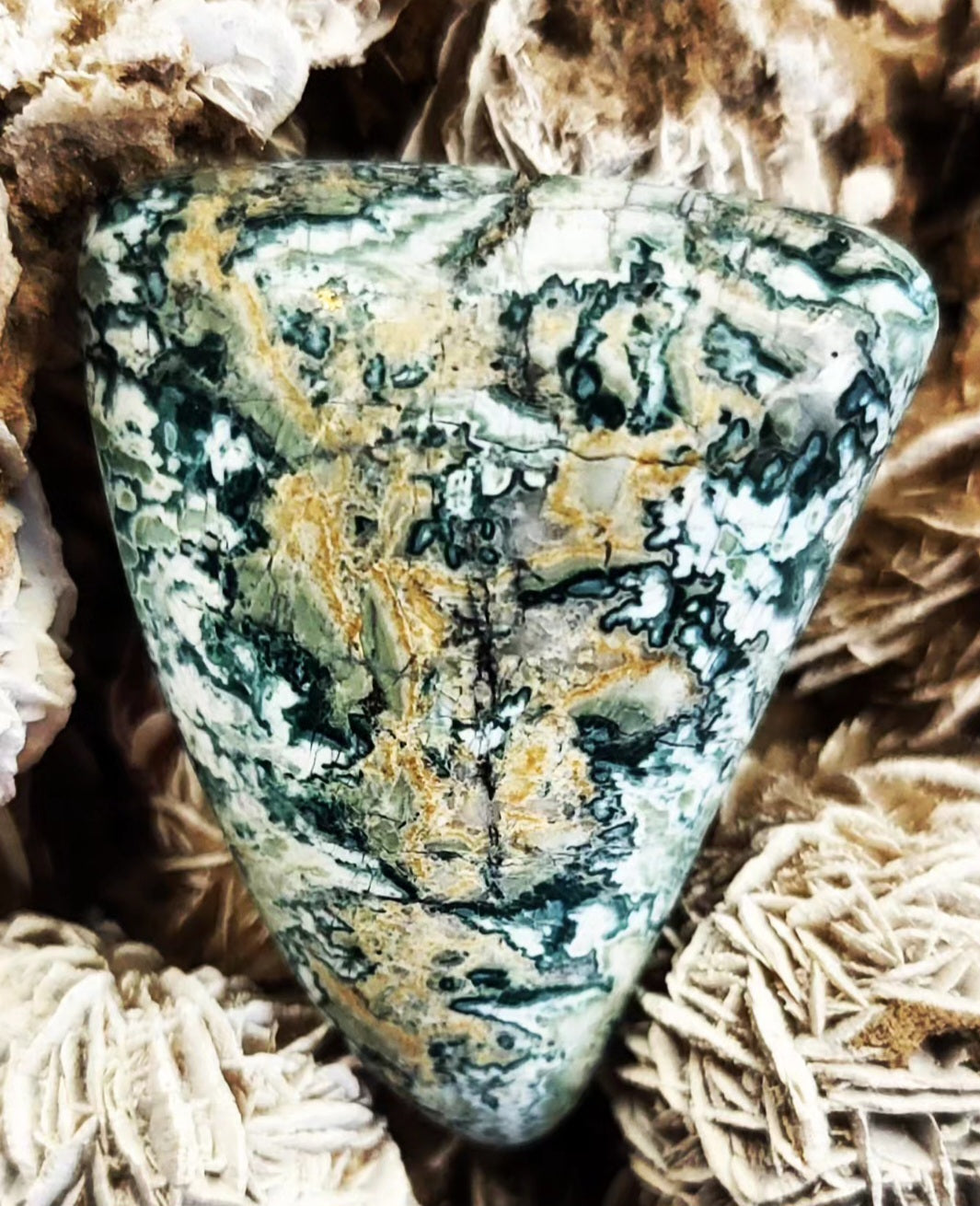 Seam Agate